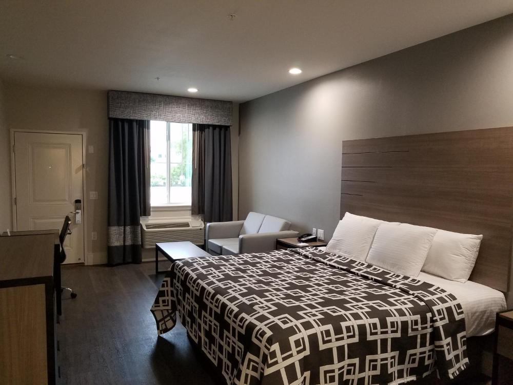 King Suite interior